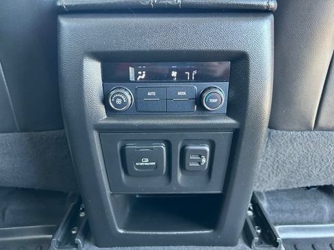 Used 2020 Chevrolet Traverse RS AWD/4WD image 45