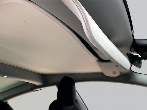 Used 2021 Tesla Model 3 Standard Range Plus RWD image 12