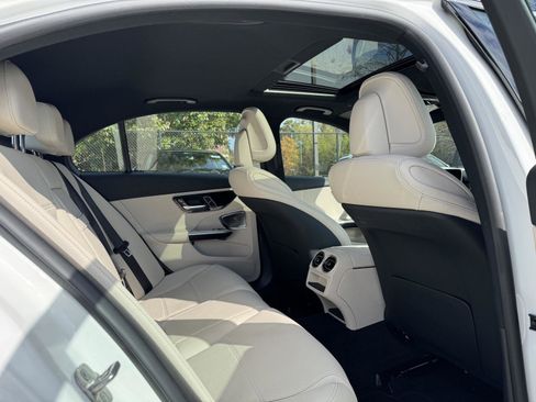 Certified 2025 Mercedes-Benz C 300 Sedan image 28