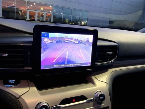 Used 2023 Ford Explorer XLT w/ Equipment Group 202A image 28