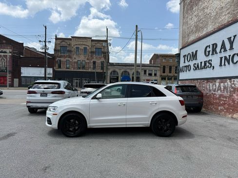 Used 2017 Audi Q3 2.0T Premium w/ Convenience Package AWD/4WD image 5