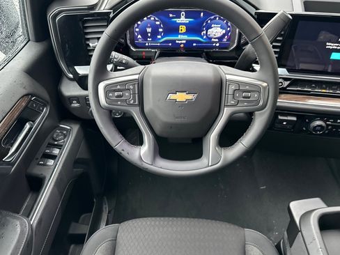 New 2025 Chevrolet Silverado 1500 LT image 14