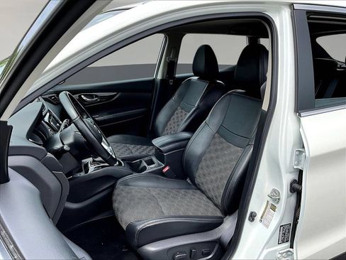 Used 2022 Nissan Rogue Sport SV w/ Technology Package AWD/4WD image 24