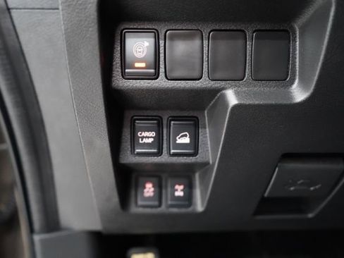 Used 2023 Nissan Frontier PRO-4X w/ Technology Package AWD/4WD image 24