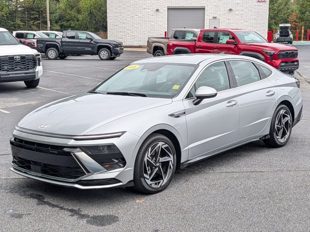 Used 2026 Hyundai Sonata SEL FWD image 3