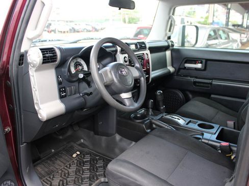 Used 2007 Toyota FJ Cruiser 4WD image 12