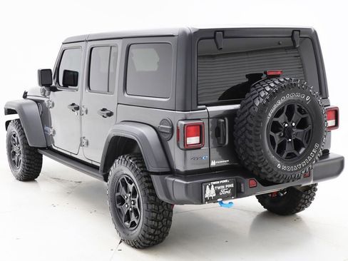 Used 2023 Jeep Wrangler Unlimited w/ Cold Weather Group AWD/4WD image 6