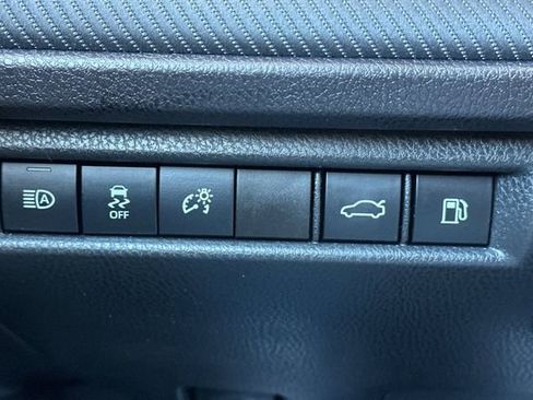 Used 2025 Toyota Camry SE w/ Convenience Package FWD image 29