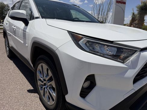 Used 2019 Toyota RAV4 XLE Premium w/ Carpet Mat Package FWD image 14