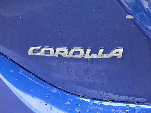 Used 2018 Toyota Corolla XSE FWD image 30