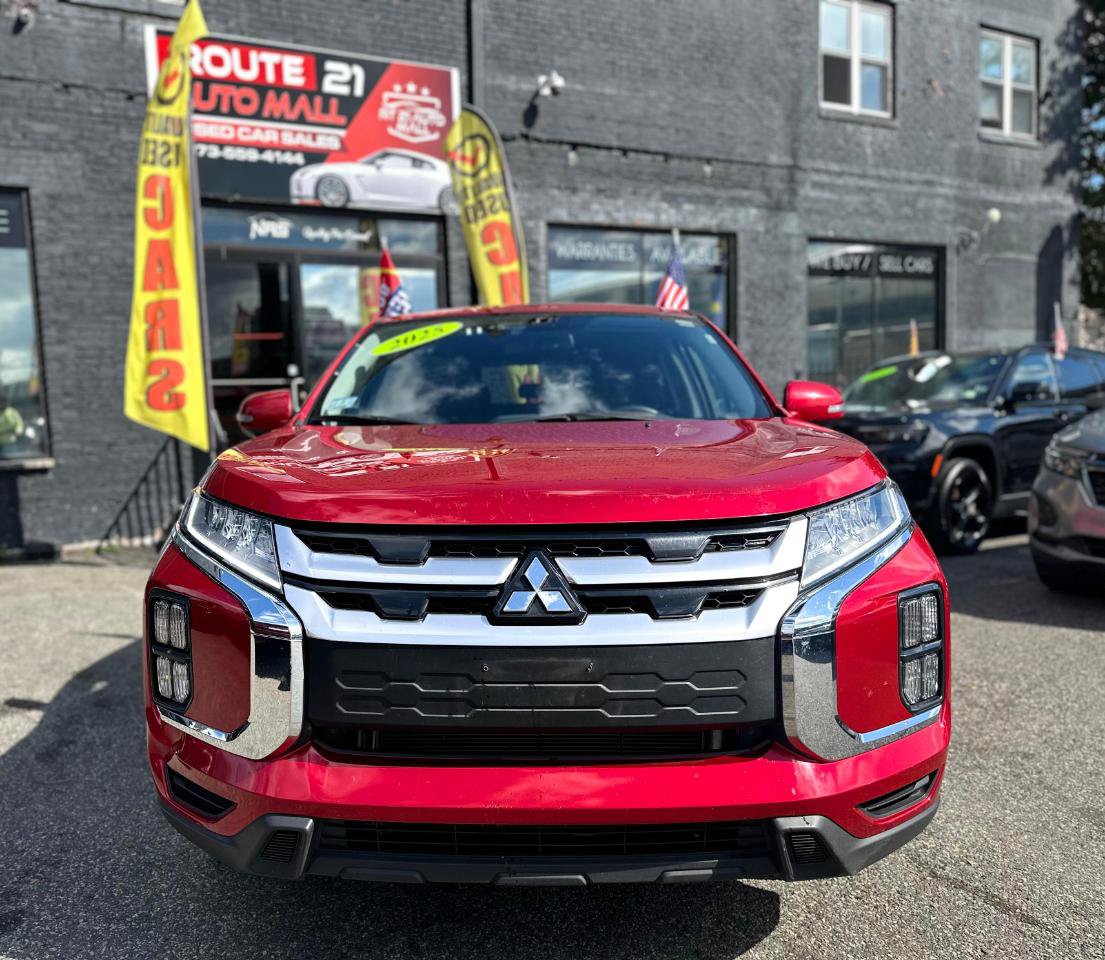 Used 2025 Mitsubishi Outlander Sport LE AWD/4WD image 2