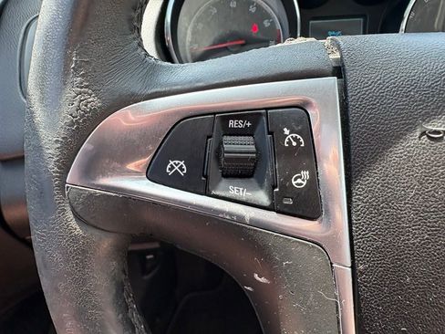 Used 2013 Buick Regal Premium FWD image 16