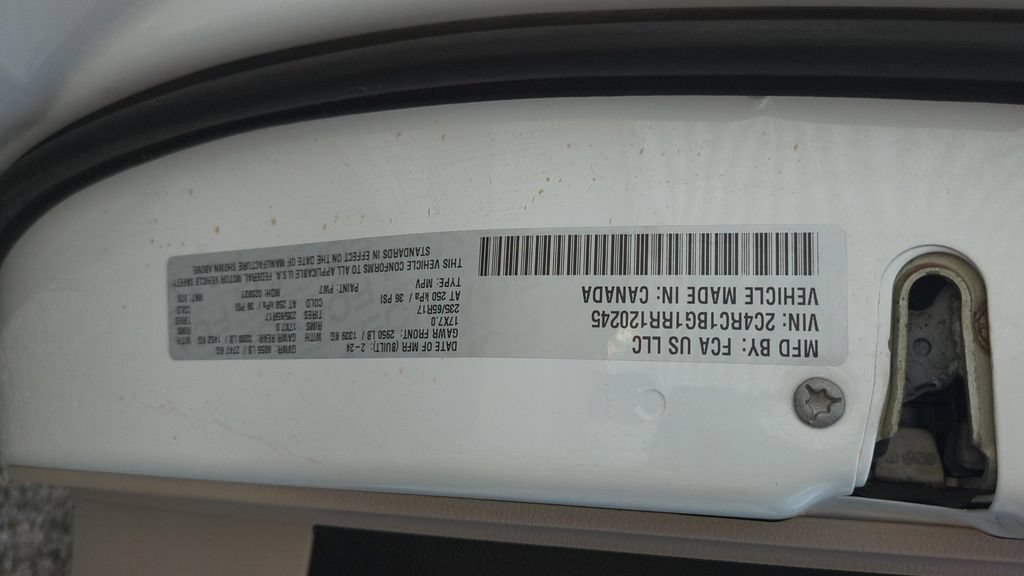 Used 2024 Chrysler Pacifica Touring-L FWD image 23