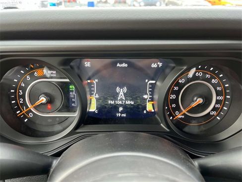 New 2025 Jeep Wrangler Unlimited Rubicon 392 image 31