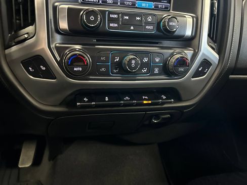 Used 2018 GMC Sierra 1500 SLT w/ SLT Premium Package AWD/4WD image 19
