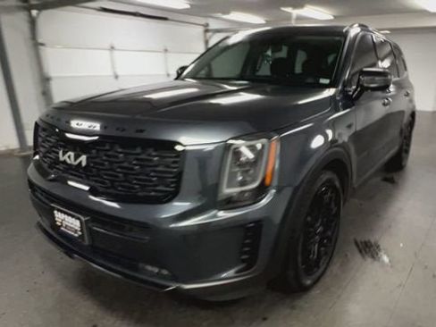 Used 2022 Kia Telluride SX w/ Nightfall Edition Package AWD/4WD image 4