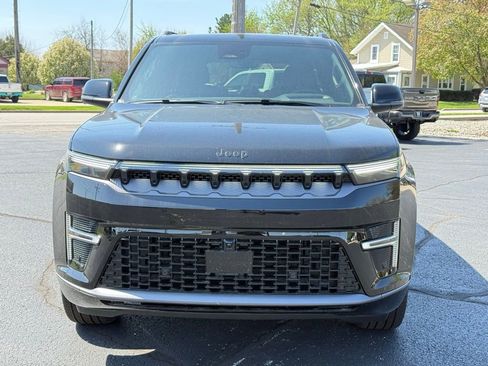 New 2026 Jeep Grand Wagoneer Limited AWD/4WD image 3