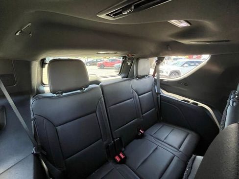 Used 2021 Chevrolet Tahoe Z71 w/ Z71 Signature Package AWD/4WD image 10