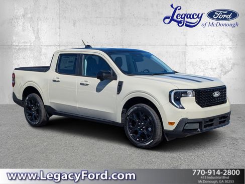 New 2025 Ford Maverick Lariat w/ Black Appearance Package image 1