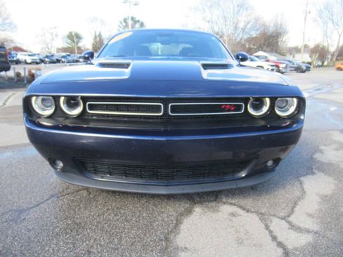 Used 2015 Dodge Challenger R/T Plus image 13