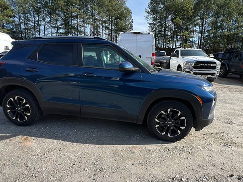 Used 2021 Chevrolet TrailBlazer LT w/ Convenience Package image 7