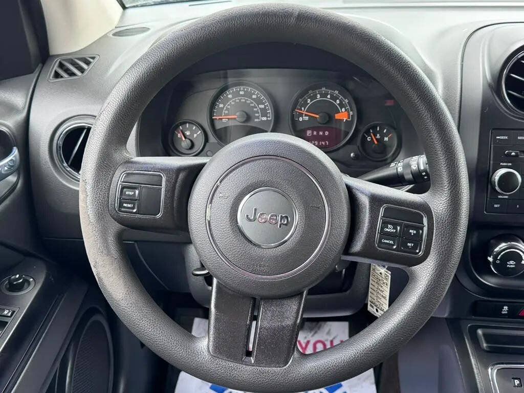 Used 2016 Jeep Compass Sport w/ Power Value Group FWD image 17