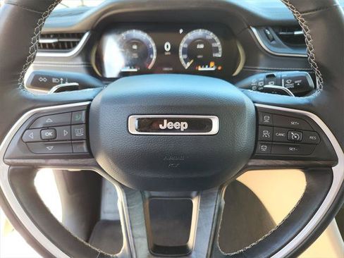 Certified 2022 Jeep Grand Cherokee Limited w/ MOPAR Finishing Package image 30