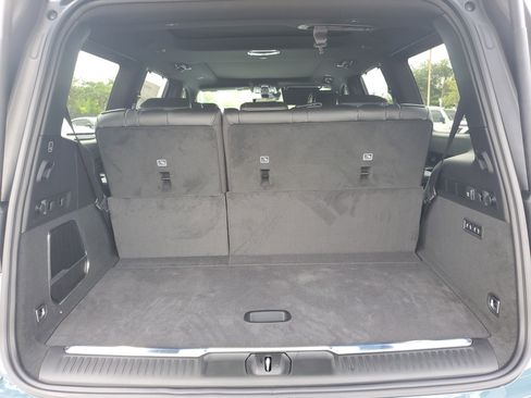 New 2026 Jeep Grand Wagoneer Summit image 8