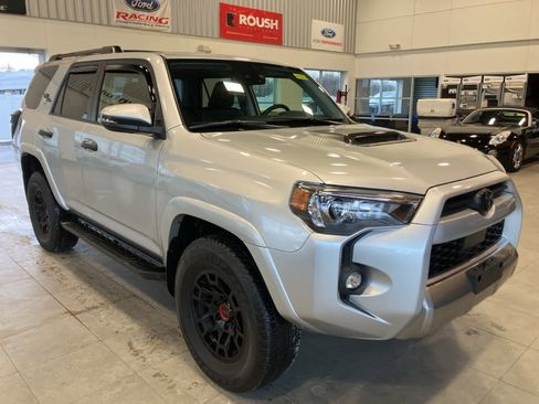 Used 2022 Toyota 4Runner TRD Off-Road Premium image 3