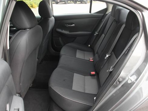 Used 2021 Nissan Sentra SV image 31