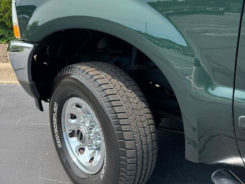Used 2003 Ford F250 Lariat AWD/4WD image 2