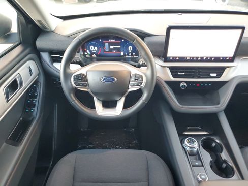 Used 2025 Ford Explorer Active image 21