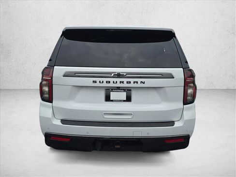 Used 2022 Chevrolet Suburban Z71 w/ Luxury Package image 6