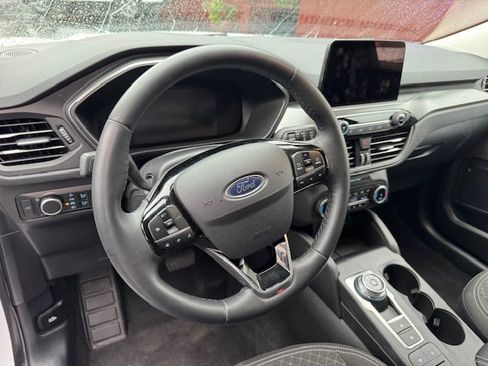 Used 2024 Ford Escape Active AWD/4WD image 6