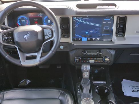 Used 2025 Ford Bronco Outer Banks image 27