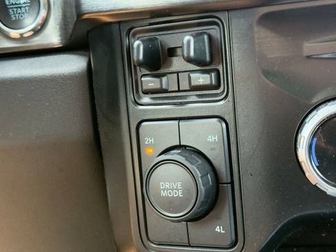Used 2023 Ford F350 Lariat w/ Lariat Ultimate Package AWD/4WD image 18