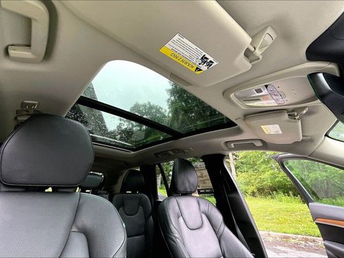 Used 2024 Volvo XC90 B6 Plus AWD/4WD image 12