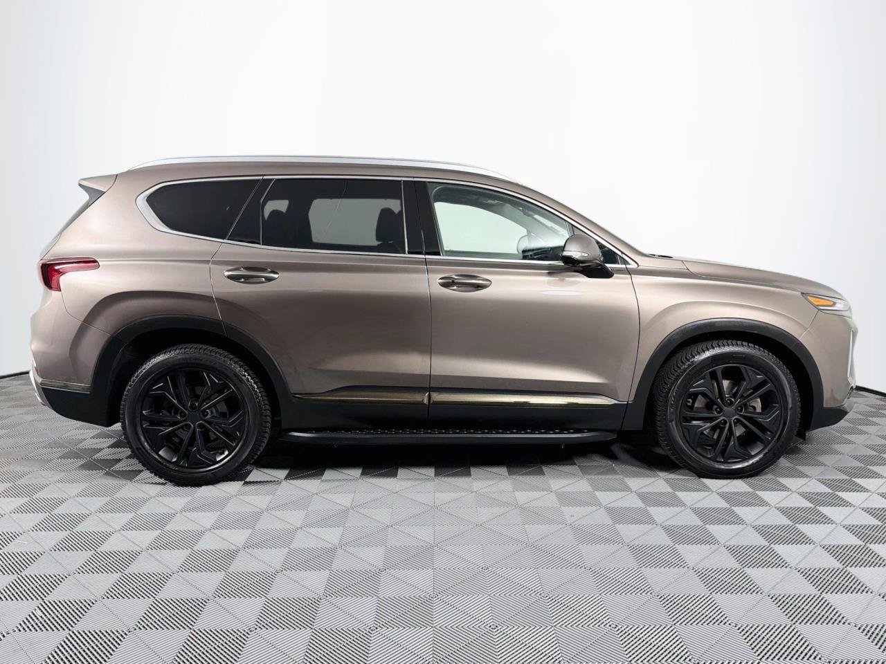 Used 2020 Hyundai Santa Fe Limited AWD/4WD image 27