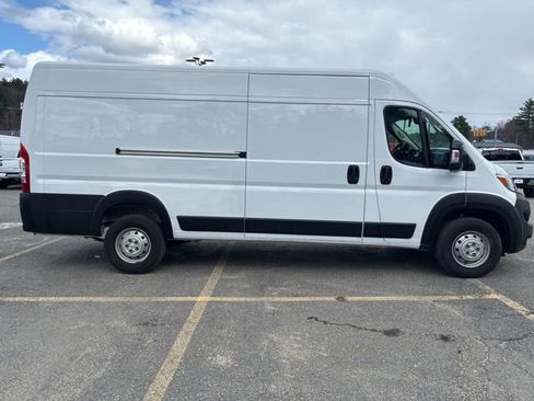 Used 2023 RAM ProMaster 3500 w/ Convenience Group FWD image 2