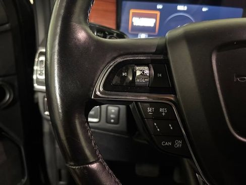 Used 2021 Lincoln Navigator Reserve AWD/4WD image 25