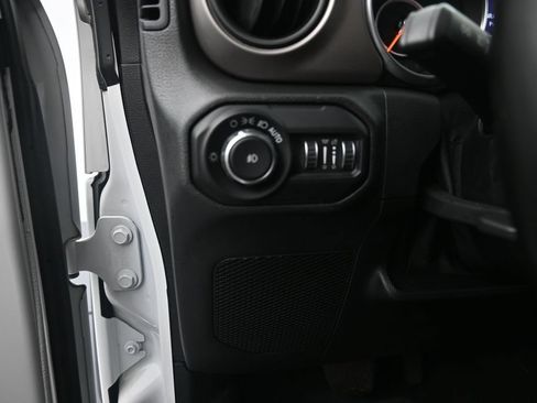 Used 2020 Jeep Wrangler Unlimited Sport AWD/4WD image 12