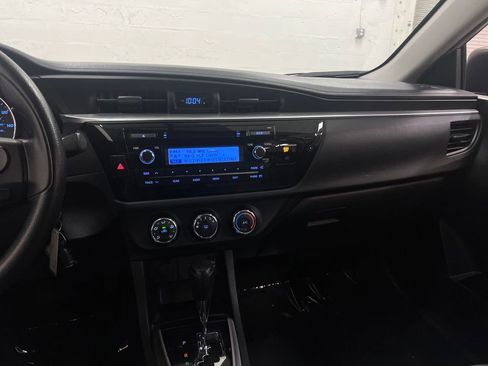 Used 2014 Toyota Corolla L FWD image 18