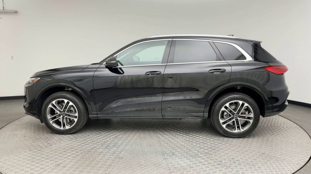 Used 2025 Audi Q5 Premium w/ Convenience Package AWD/4WD image 5