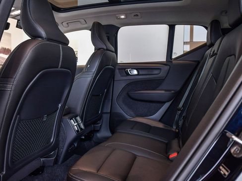 New 2025 Volvo XC40 B5 Ultra w/ Climate Package image 21