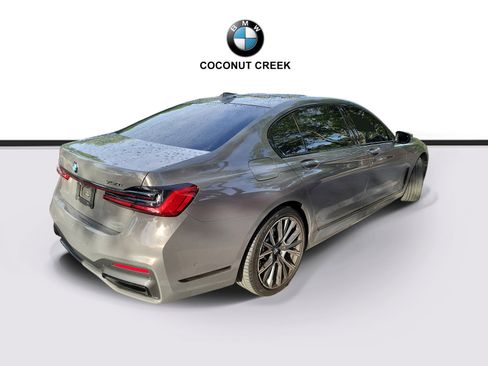 Used 2020 BMW 750i xDrive w/ Executive Package AWD/4WD image 4