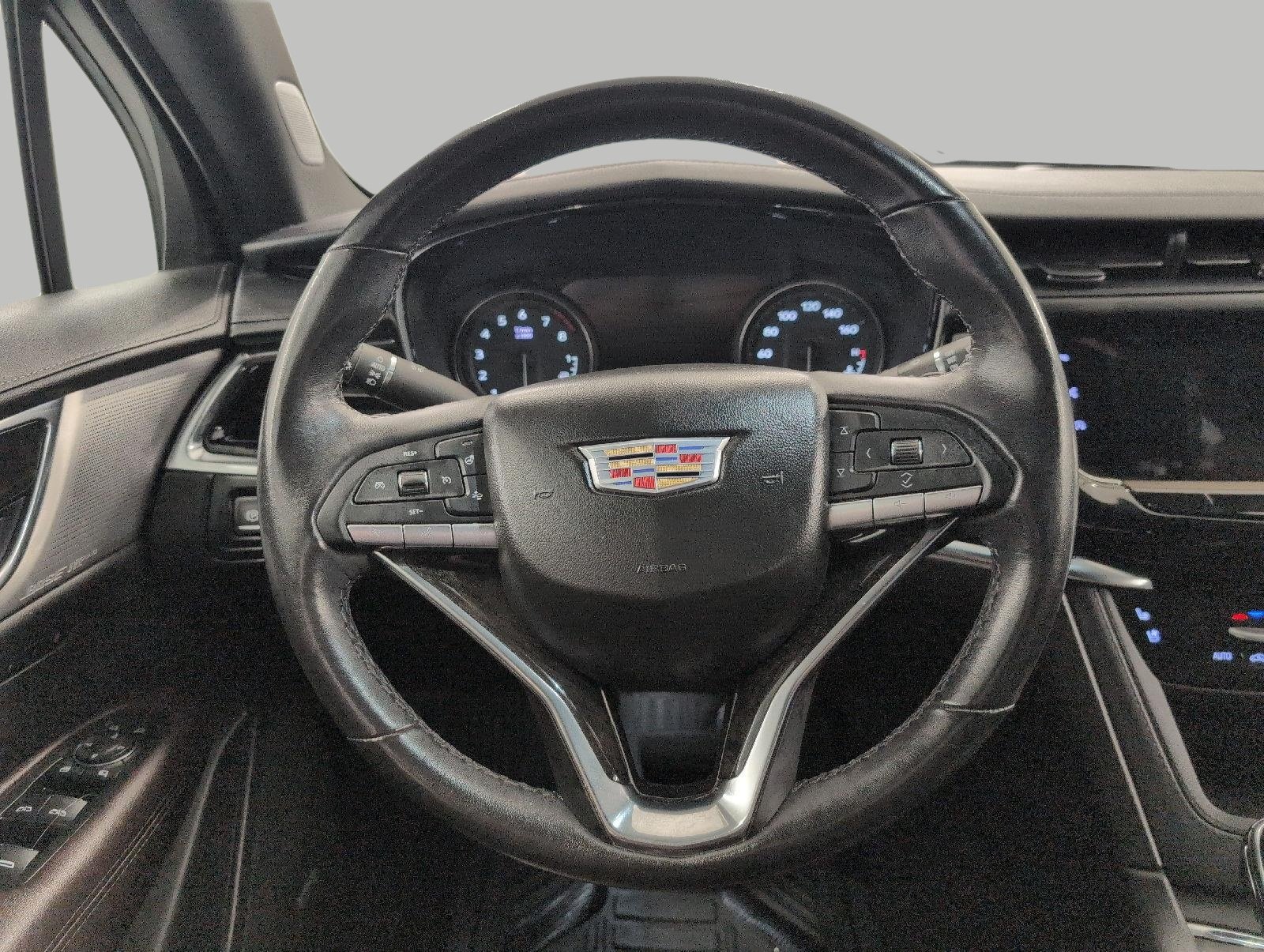 Used 2022 Cadillac XT6 Premium Luxury w/ Technology Package AWD/4WD image 5