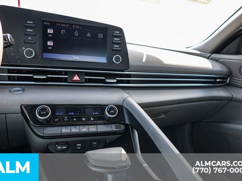 Used 2025 Hyundai Elantra Sport FWD image 38