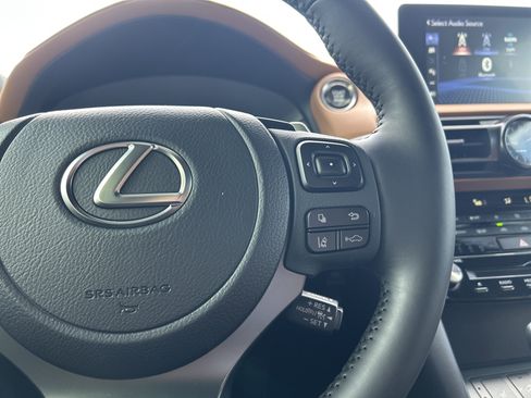 Used 2025 Lexus IS 350 F Sport RWD image 19