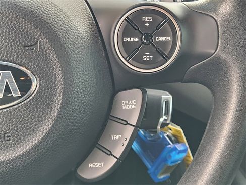 Used 2017 Kia Soul image 27