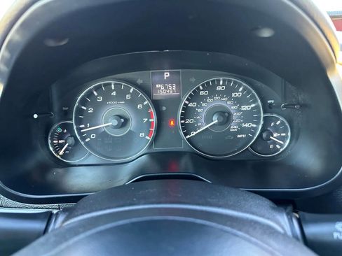 Used 2011 Subaru Outback 2.5i Limited image 16